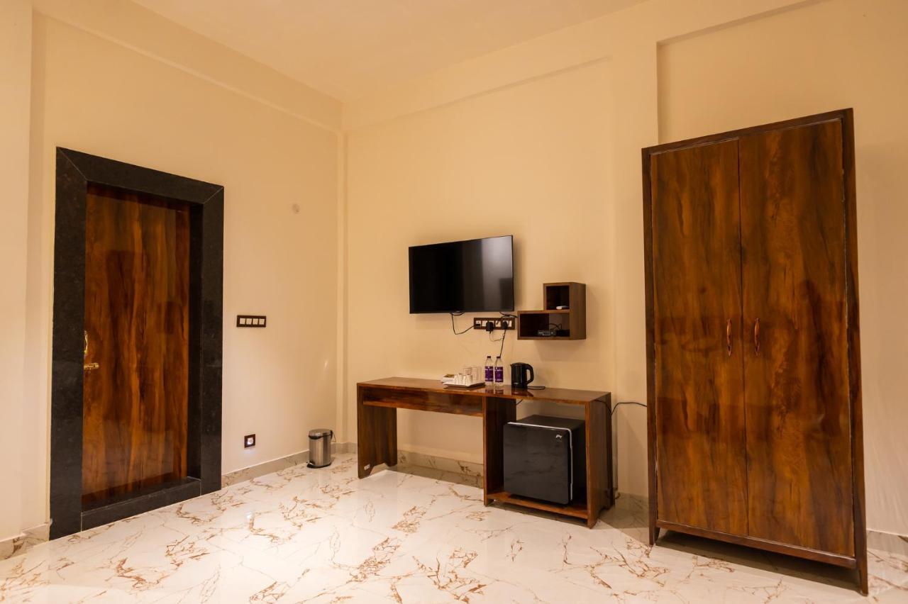 The Kaziranga Address Otel Dış mekan fotoğraf