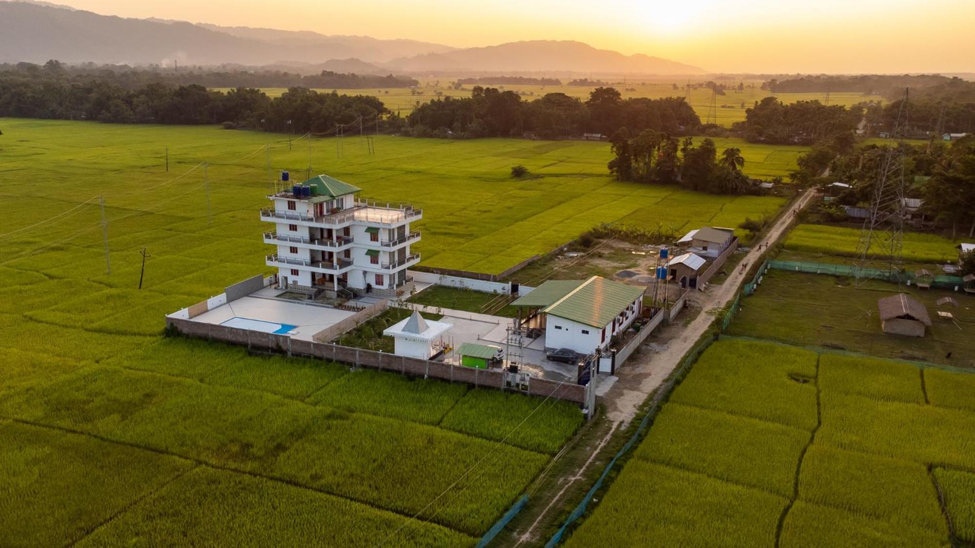 The Kaziranga Address Otel Dış mekan fotoğraf